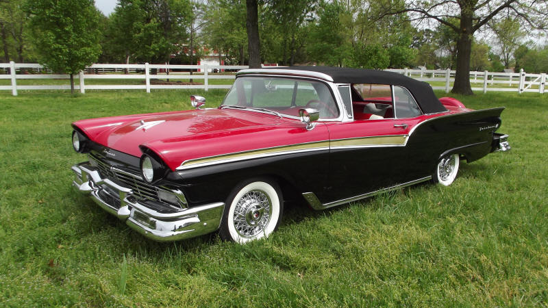 1957 Convertible Flame Red/Raven Black